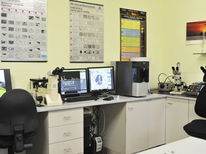 laboratorio metallografico per prove materiali
